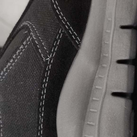 HYTEST Men's Slip On Shoe in Black, Size 8M - Picture 11 of 16